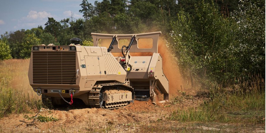 Беспрецедентно для истории войн. Как спецмашины, наземные дроны и&nbsp;искусственный интеллект разминируют Украину и&nbsp;выигрывают годы времени