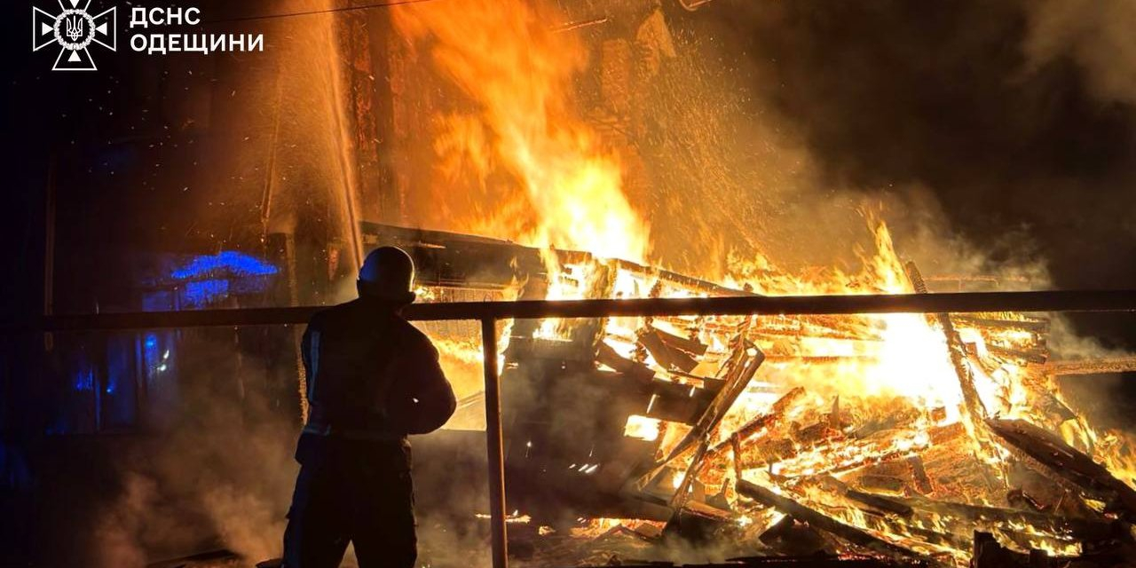 Three people killed in Russian attack on Izmail (Photo: State Emergency Service in Odesa Oblast)