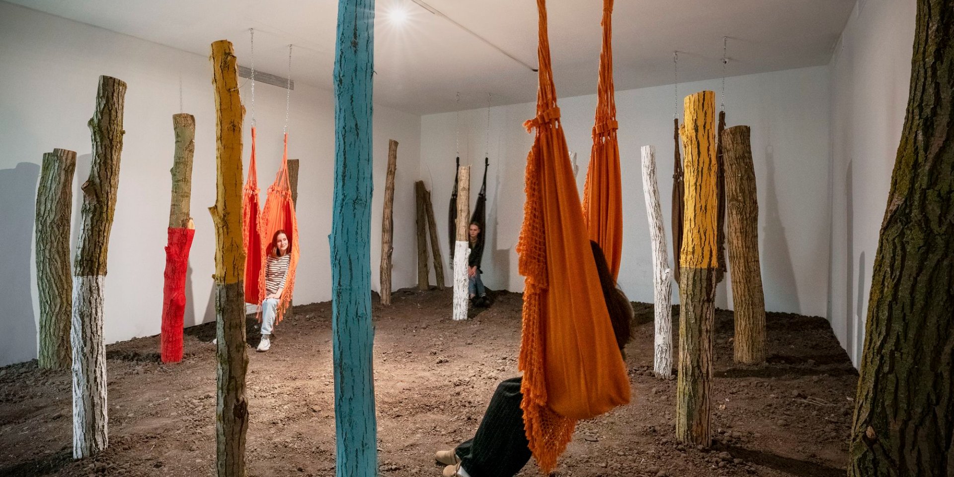 Работа Кастиэль Виторино Бразилейро, Бразилия (Фото: @Ela Bialkowska, OKNO Studio для PinchukArtCentre/Future Generation Art Prize 2024)