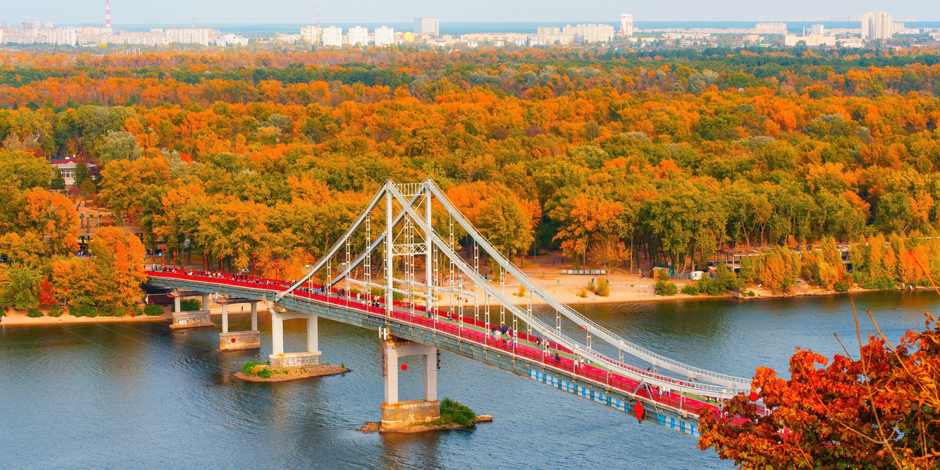 В Укргідрометцентрі розповіли про хвилю тепла, яка чекає українців цього тижня після дощів, а також про те, наскільки відчутно знизиться температура повітря на початку наступного тижня. (Фото: Alamy via Reuters)