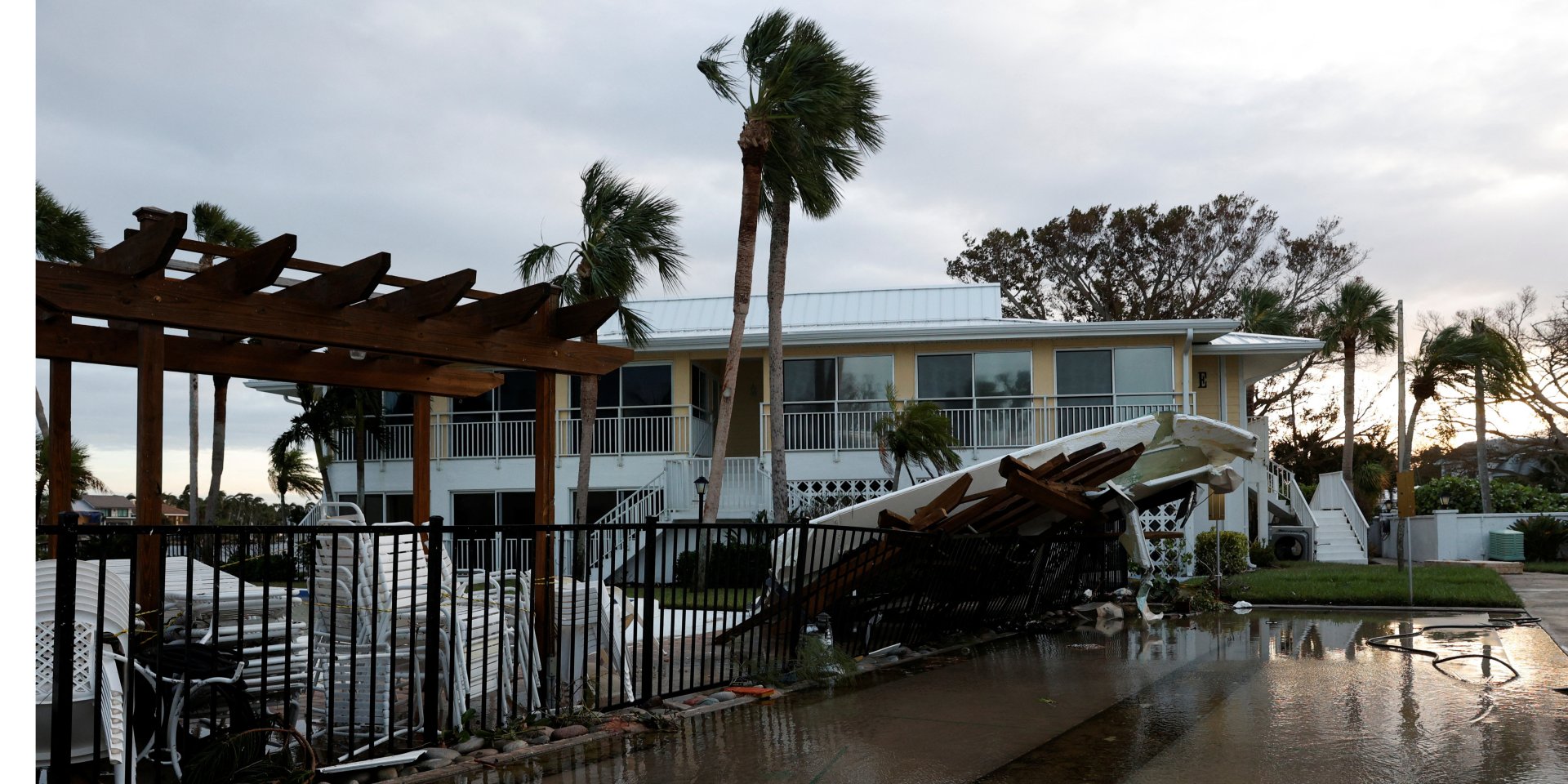 Последствия урагана Милтон в Венисе, Флорида, США, 10 октября 2024 года (Фото: REUTERS/Marco Bello)