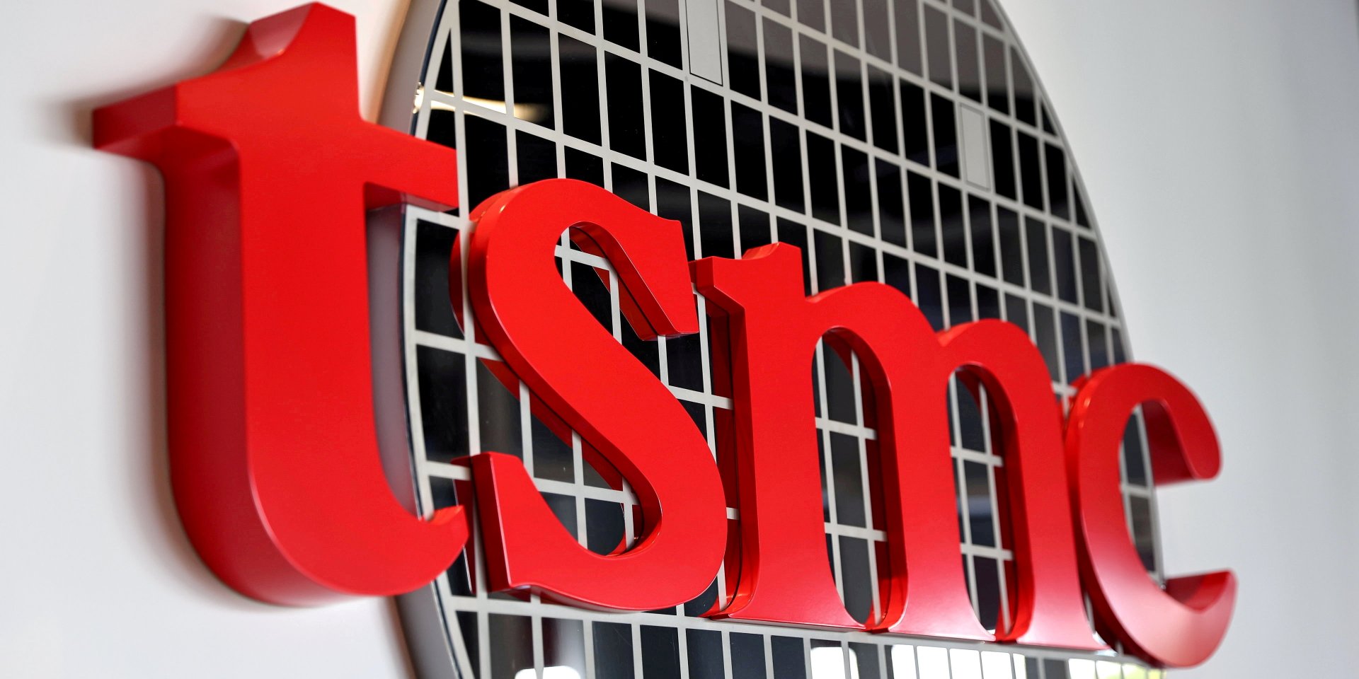 TSMC ожидает еще лучшие результаты в 4-м квартале (Фото: Ann Wang / Reuters)