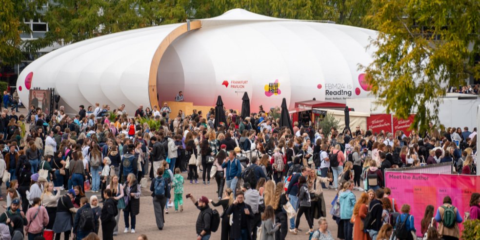 На Франкфуртской книжной ярмарке (Фото: @Frankfurter Buchmesse)