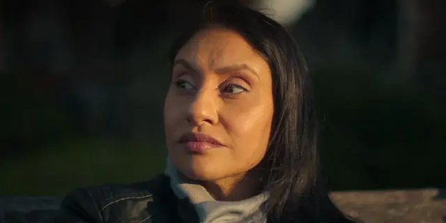 Кират Асси стала жертвой кэтфишинговой аферы (Фото: Netflix)