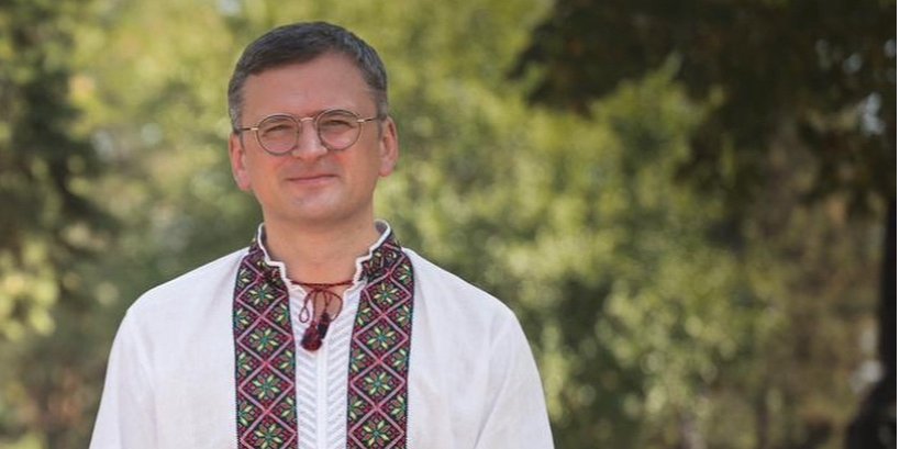 Дмитрий Кулеба выставил личные вещи на благотворительный аукцион в поддержку ВСУ (Фото: @dmytro_kuleba/Instagram)