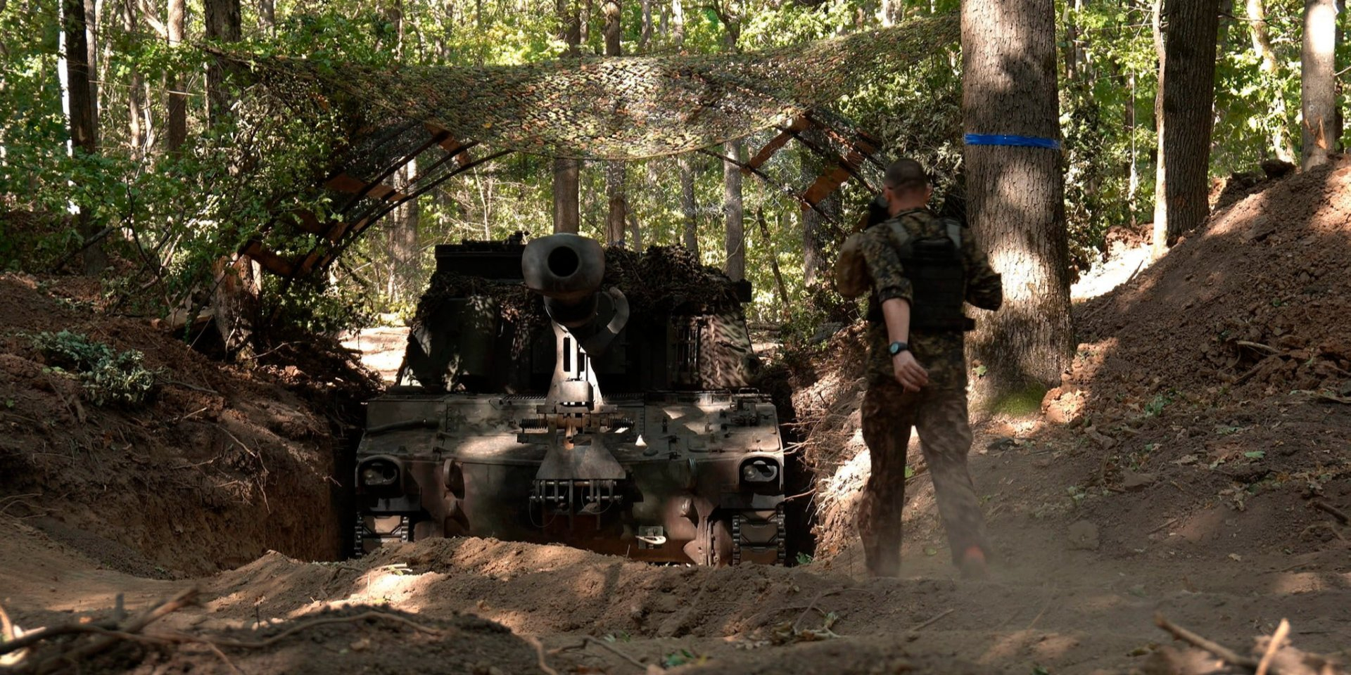 Artillerymen of the 92nd Brigade at a firing position (Photo: 92nd Kosh Otaman Ivan Sirko Separate Brigade /File photo.)