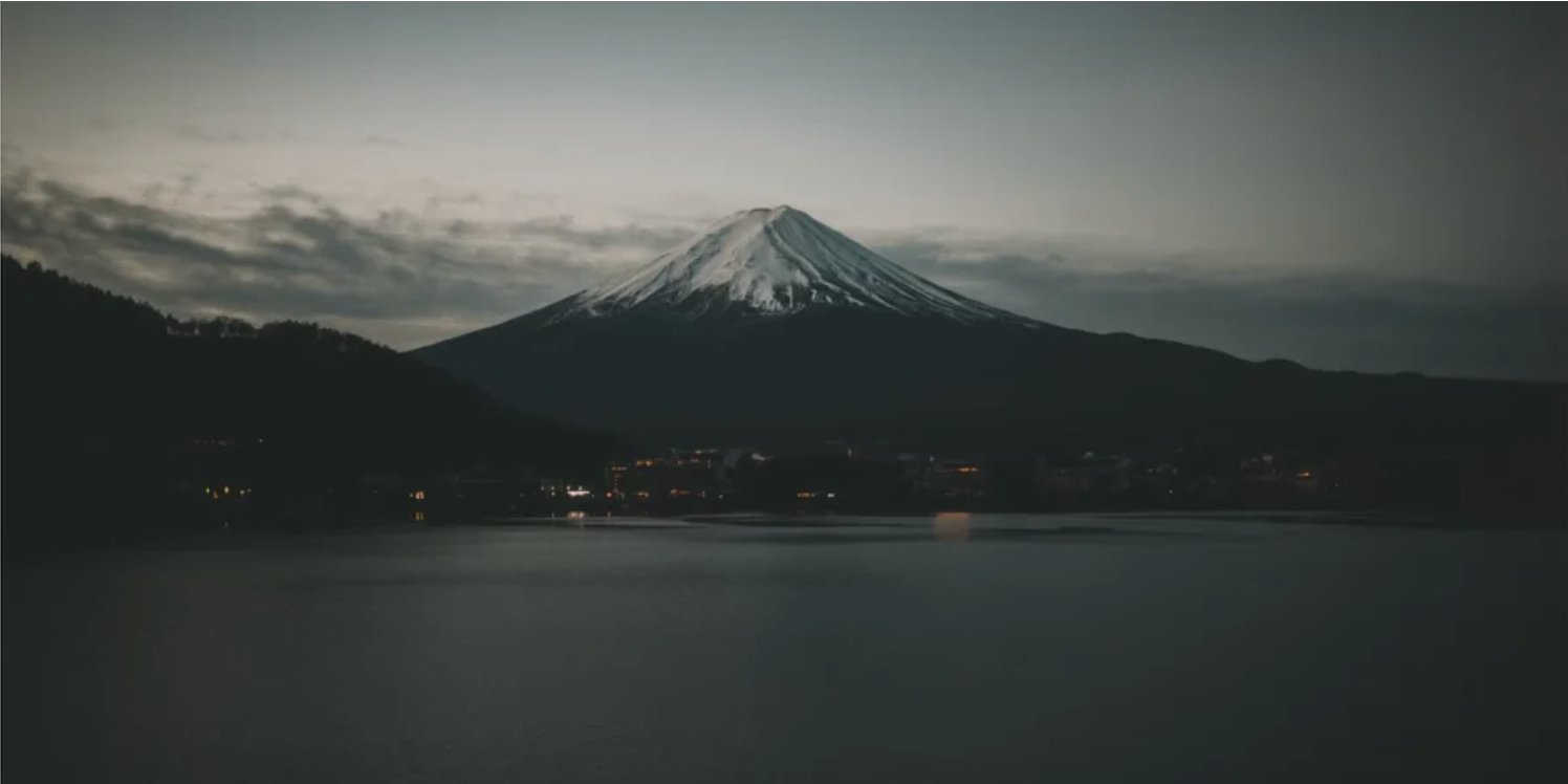 Года Фудзи в Японии (Фото: Clay Banks/Unsplash)
