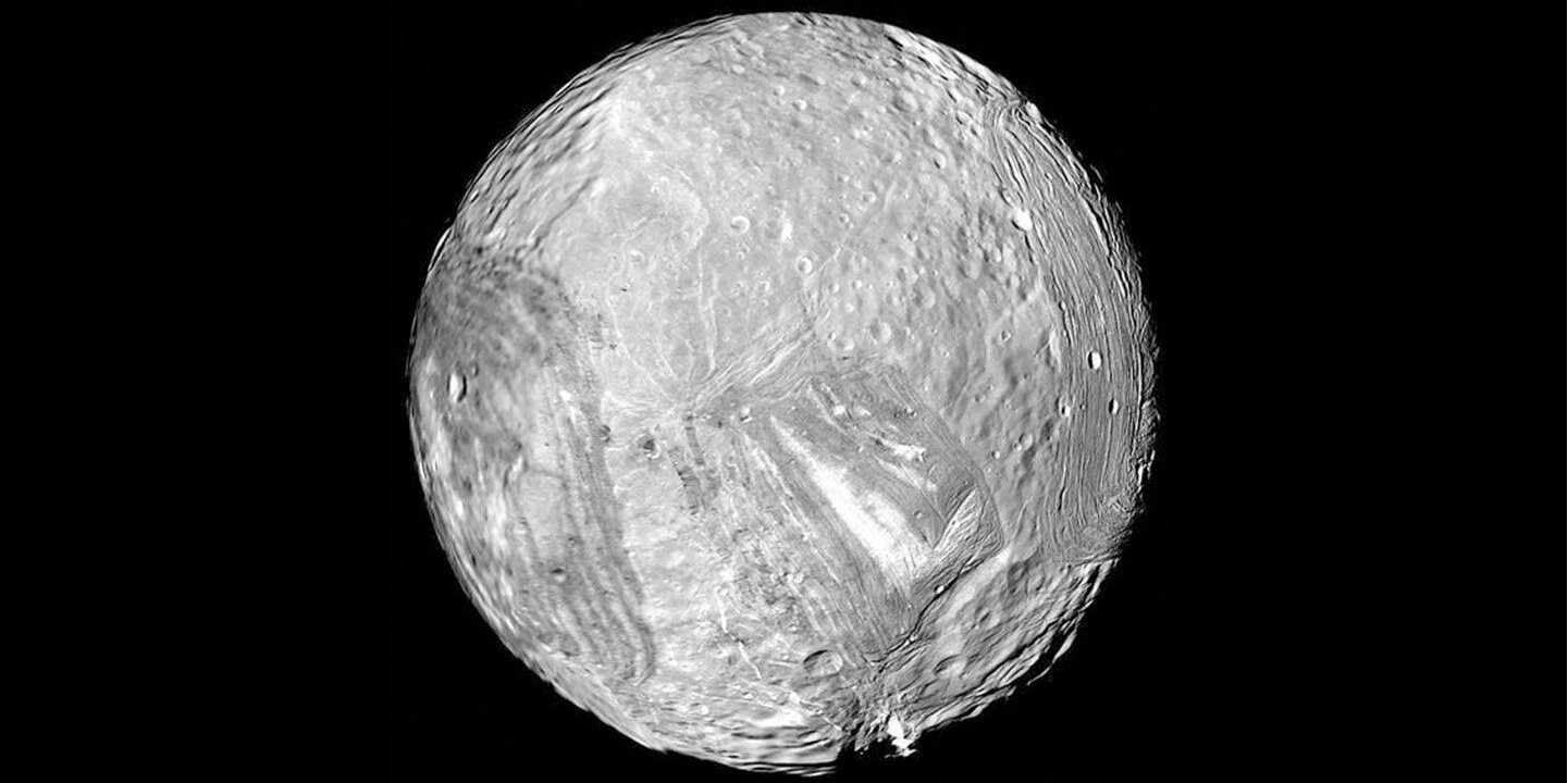 Науковці мають зовсім мало зображень цього супутника (Фото: NASA/Jet Propulsion Laboratory-Caltech)