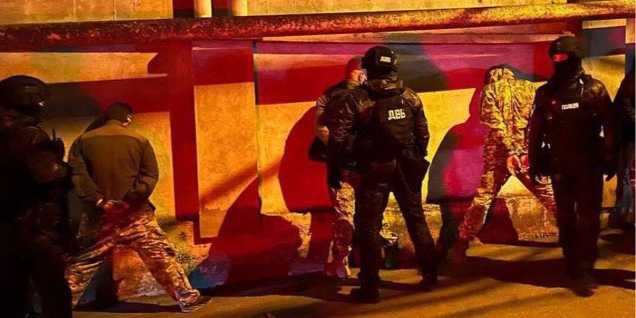 Офис генпрокурора заявил о&nbsp;задержании в&nbsp;Одессе группы, которая под видом ТЦК вымогала у&nbsp;украинцев деньги&nbsp;&mdash; фото