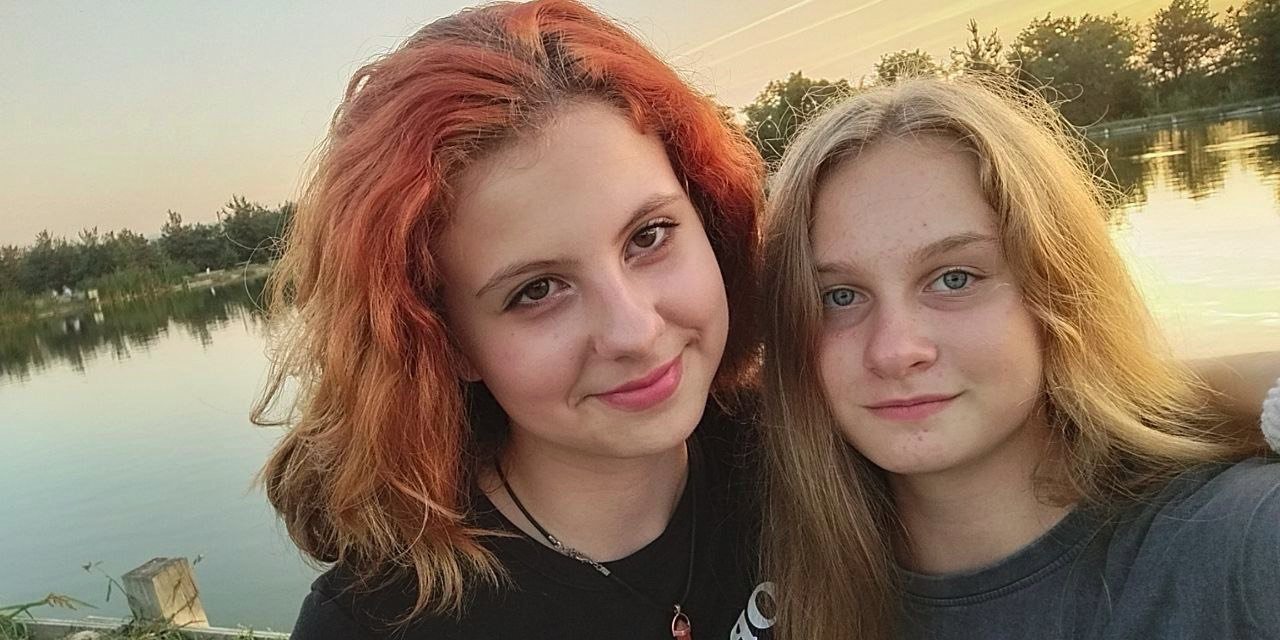 Одна з героїнь статті Олена Мовчан (праворуч) з подругою на Голосному кемпі (Фото: Олена Єрмоленко)