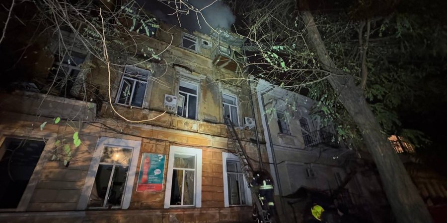 Россия массированно атаковала Одессу дронами и ракетами: попадание в жилой дом, повреждена тепломагистраль