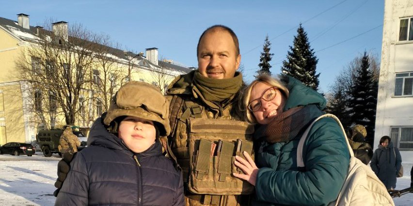 Юлия, Евгений и Тимофей на отдыхе (Фото: БФ Дети Героев)