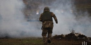 Український військовий (Фото: 100 окрема механізована бригада Сухопутних військ ЗСУ / Facebook)