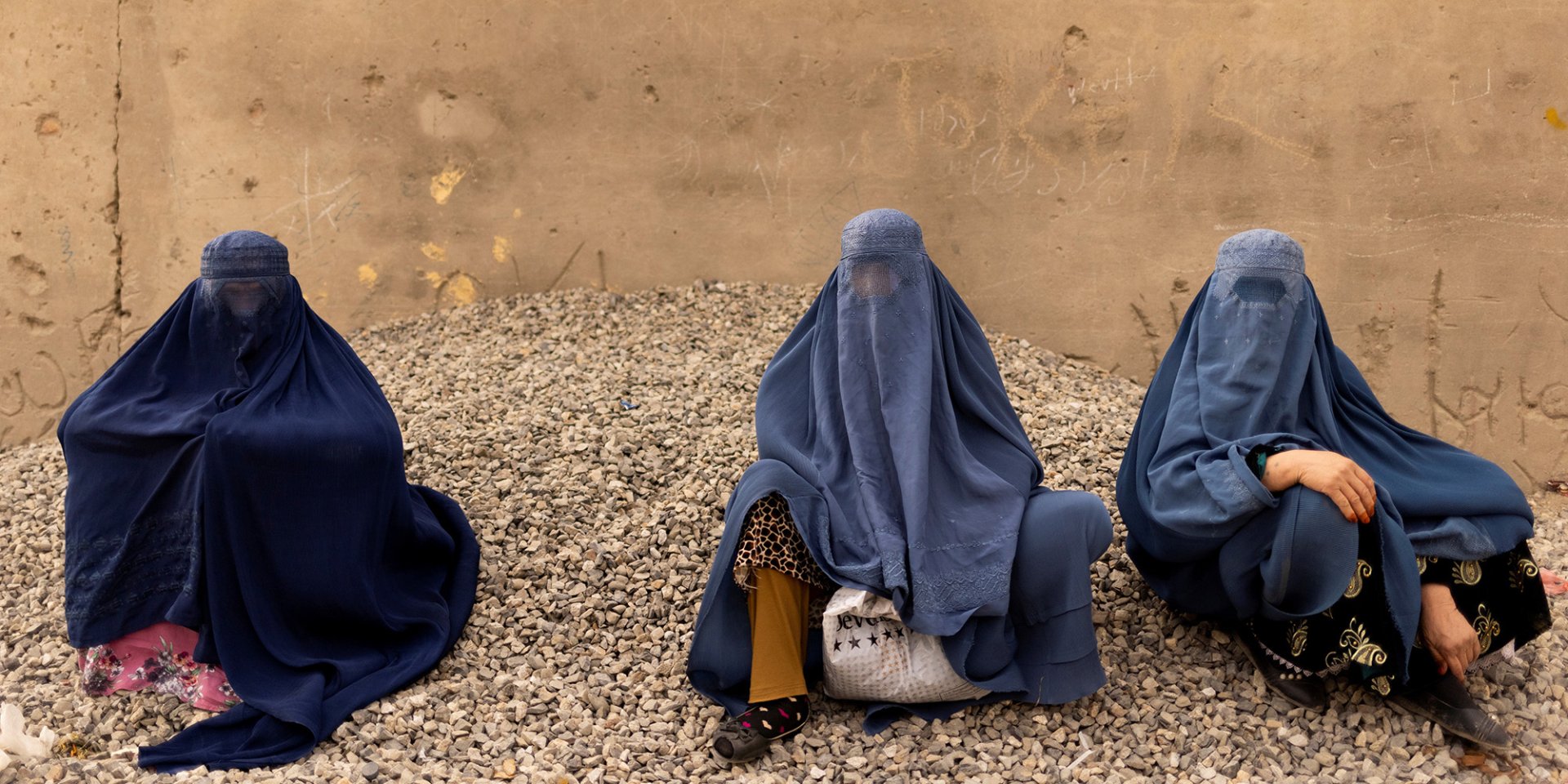 Талибы вводят новые ограничения для женщин (Фото: REUTERS/Jorge Silva)