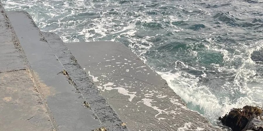 В&nbsp;оккупированном Крыму обнаружили новые участки загрязнения мазутом с&nbsp;российских танкеров: власти&nbsp;РФ уверяют, что они &laquo;незначительные&raquo;