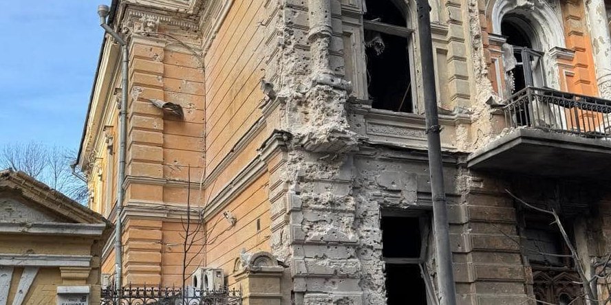 Поврежденный в результате российской атаки дронами особняк Либермана в Киеве (Фото: Михайлина Скорик / Facebook)