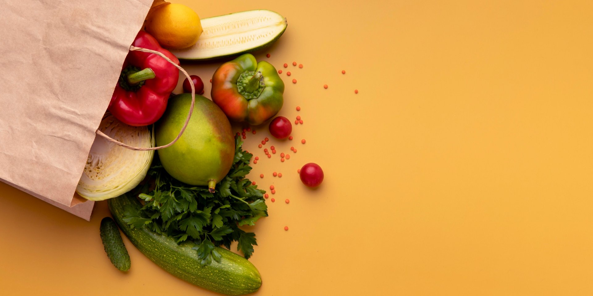 Помилки під час купівлі продуктів (Фото: freepik/freepik)