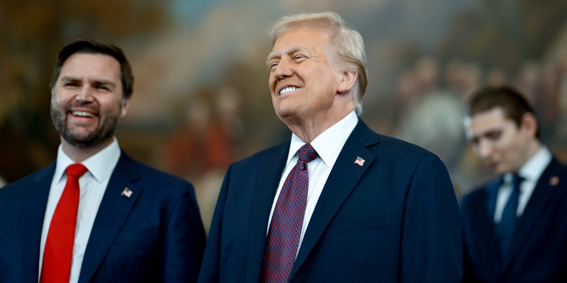 Трамп, вероятно, считает, что может уговорить и запугать Путина, пишет Politico (Фото: The White House / Х)