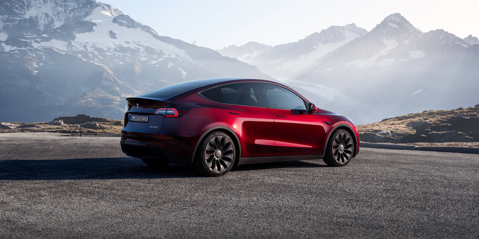 Tesla Model Y (Фото: Tesla)