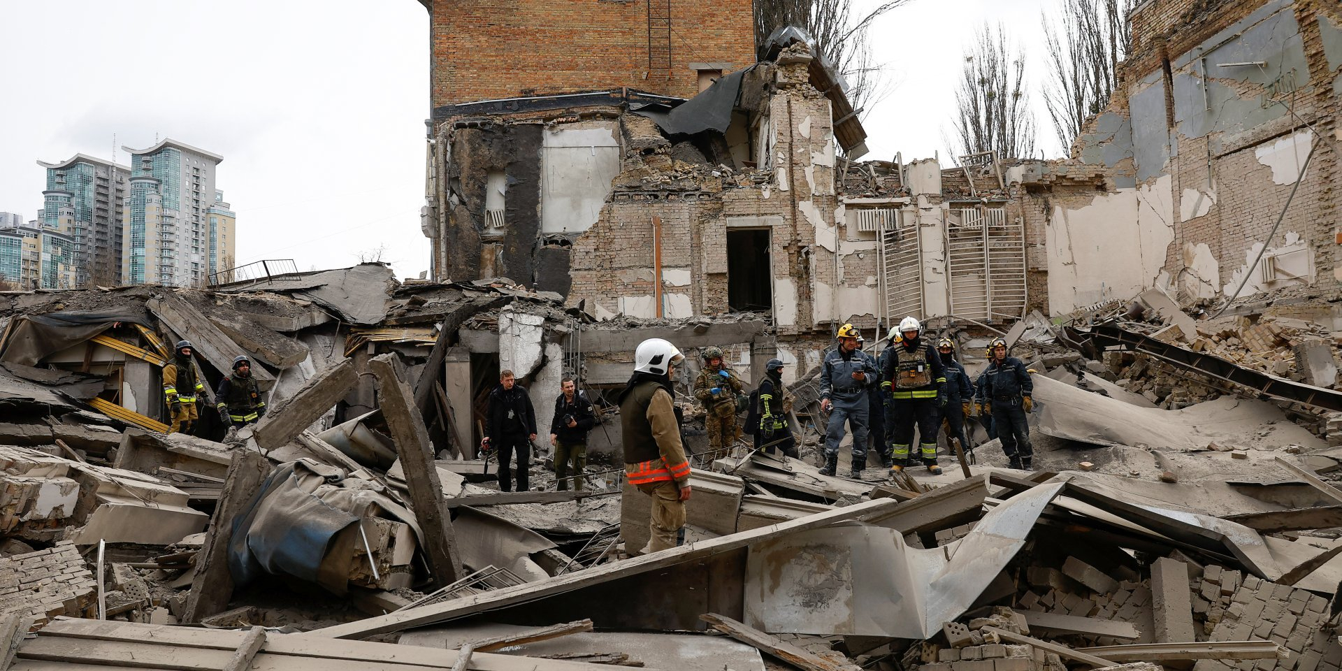 Aftermath of a Russian strike on Kyiv, March 25, 2024 (Photo: REUTERS/Valentyn Ogirenko)