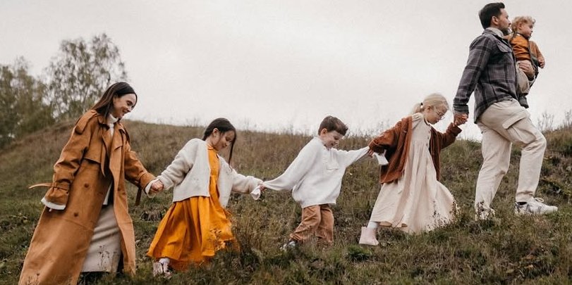 Инна и Тимур Мирошниченко с детьми (Фото: instagram.com/_inna_mi)