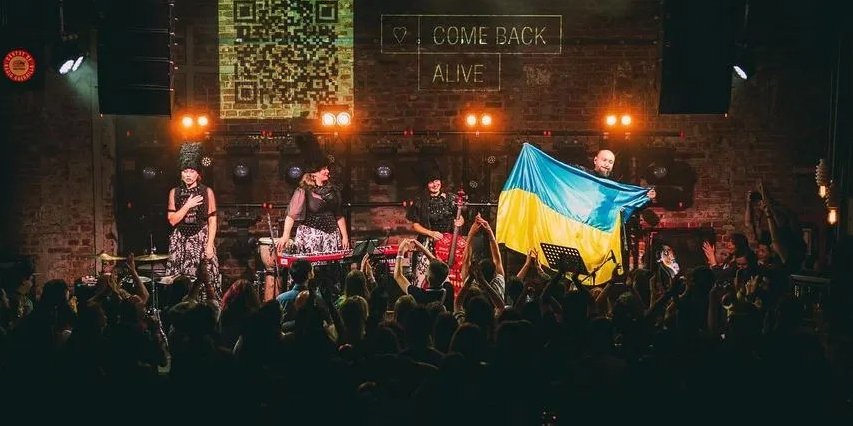 Музыка ДахаБраха звучит в фильме Фарфоровая война (Фото: @Артхаус Траффик)