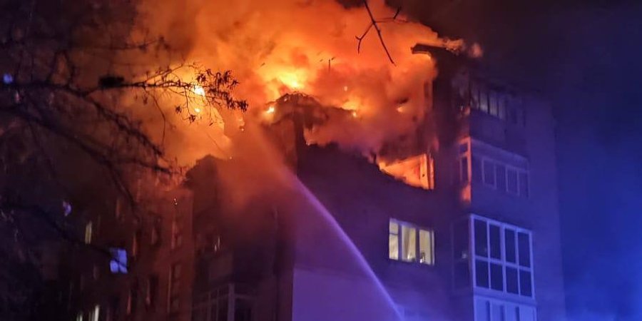 В&nbsp;Чернигове шахед попал в&nbsp;пятиэтажный дом, повреждены два верхних этажа&nbsp;&mdash; ОВА