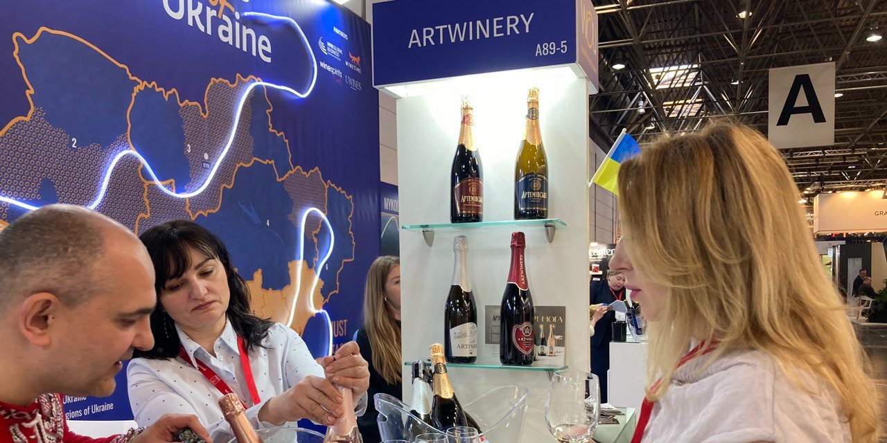 Стенд Artwinery на ProWein-2025 (Фото: facebook/Wines of Ukraine)