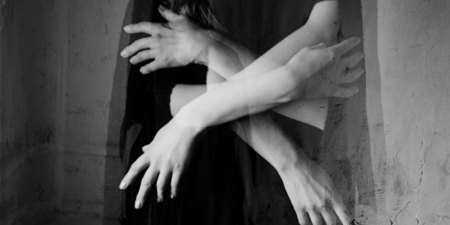 Фото з&nbsp;виставки Не&nbsp;мовчіть, присвяченою насиллю проти українців з&nbsp;боку російських загарбників (Фото: @SEMA Ukraine/Facebook)