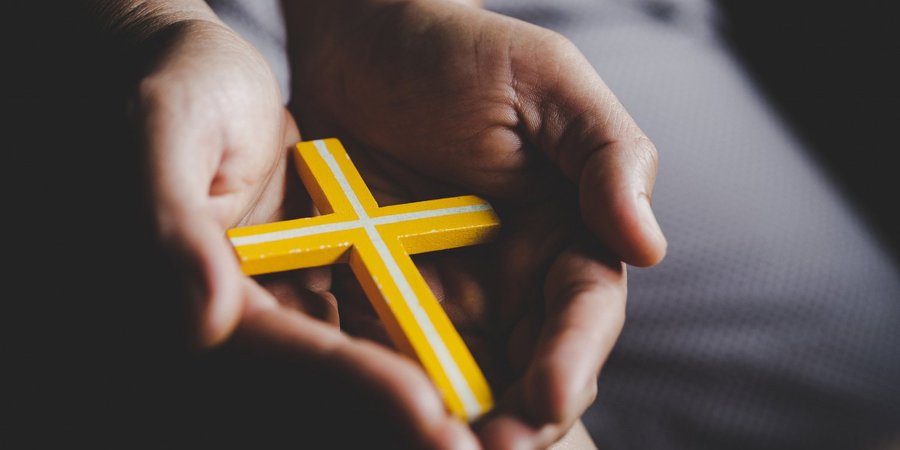 Страстная пятница 2025 в&nbsp;Украине: новая дата, строгие запреты и&nbsp;главные традиции этого дня