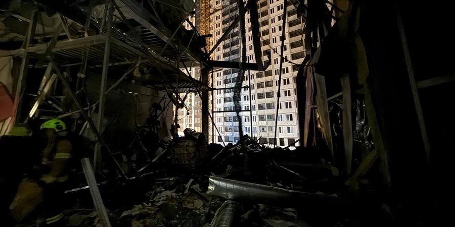 РФ&nbsp;атаковала Киевскую область шахедами: повреждены дома, вспыхнул пожар на&nbsp;предприятии, есть раненый