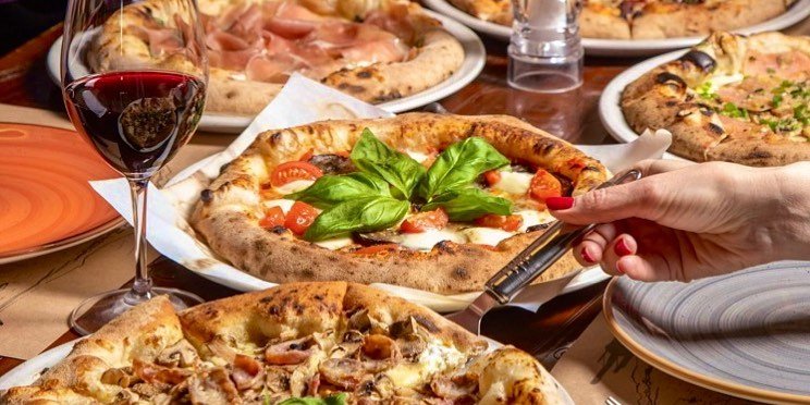 Пицца в Киеве (Фото: Instagram @pizzerianapulekyiv)