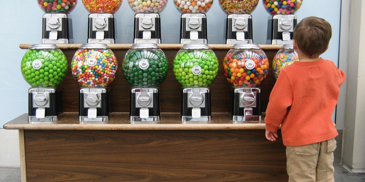 Мікропластик у жуйці шкодить здоров’ю (Фото: mintchipdesigns/pixabay)