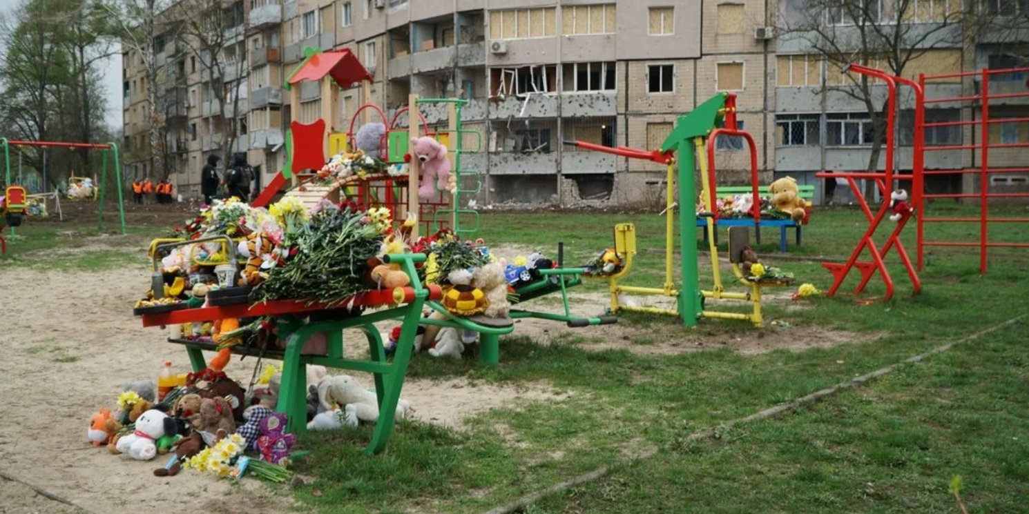 Дівчинка Афіна та її мама Марія дивом вижили внаслідок атаки РФ по Кривому Рогу (Фото: Суспільне Дніпро)