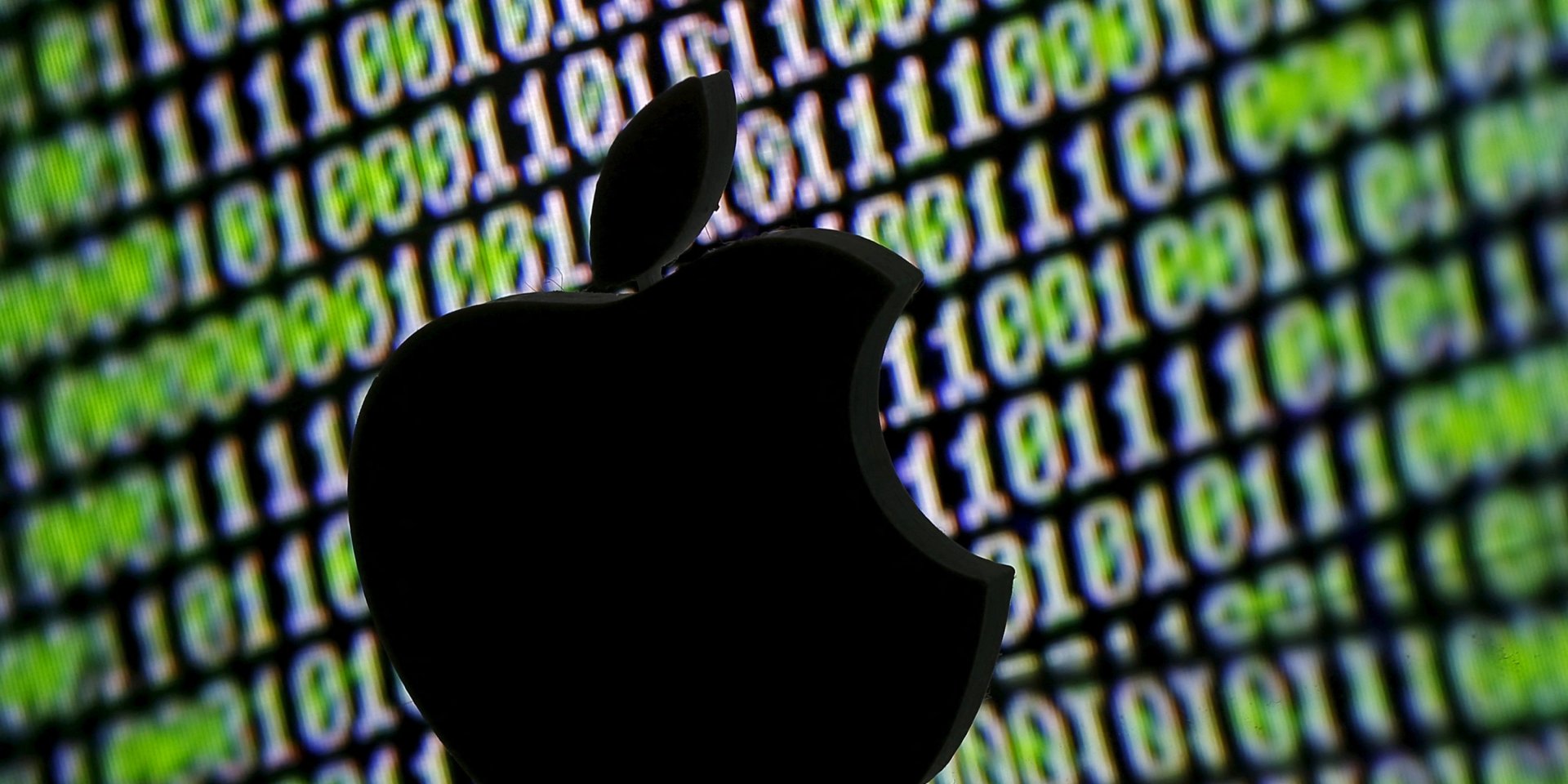 Apple увеличивает продажи на фоне ожидаемого поднятия цен (Фото: REUTERS/Isabel Infantes/File Photo)