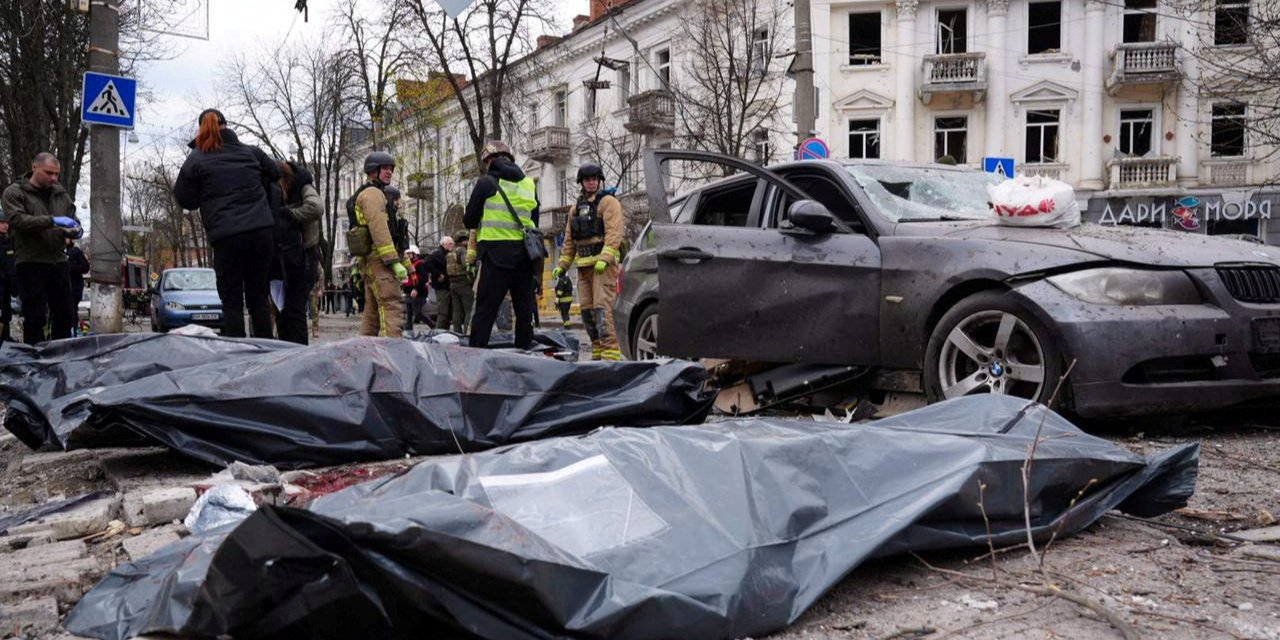 Россия атаковала центр Сум баллистическими ракетами: 32 человека погибли, из&nbsp;них&nbsp;&mdash; два ребенка, 99 пострадавших&nbsp;&mdash; онлайн