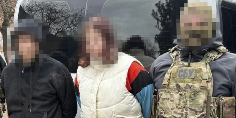 «Самая молодая — 15-летняя школьница». СБУ сообщила, что разоблачила две группы поджигателей энергообъектов Укрзалізниці и авто ВСУ