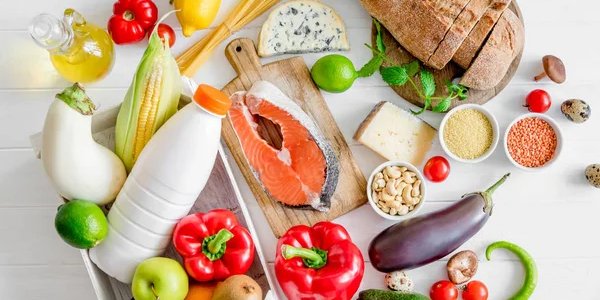 Продукти, багаті на вітамін D неодмінно мають бути у раціоні (Фото: tan4ikk/depositphotos)