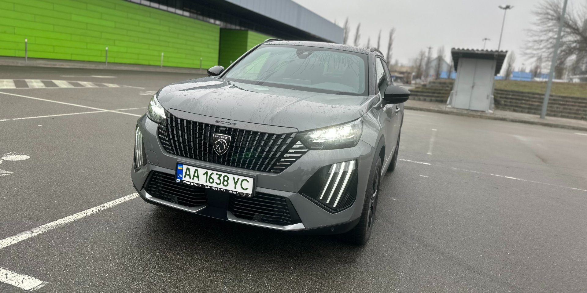 Peugeot E-2008 — детальний огляд (Фото: NV)