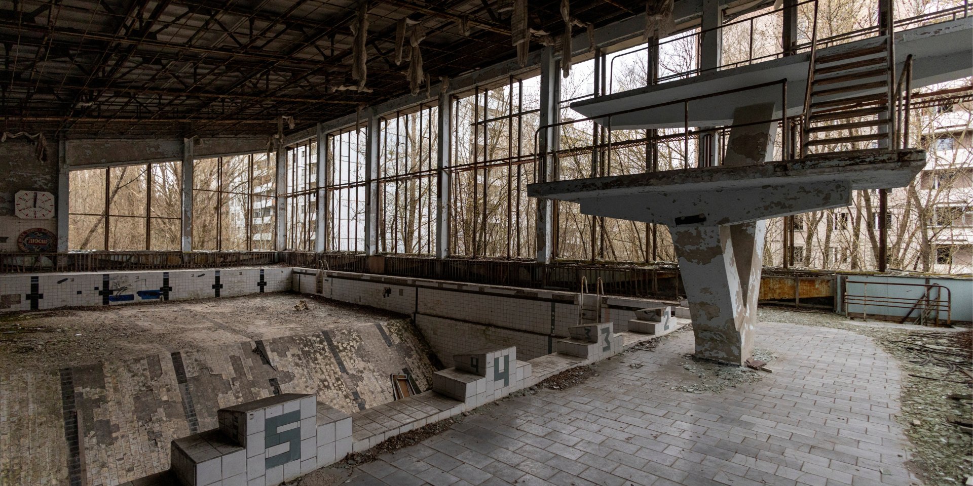 Город, который убила катастрофа на&nbsp;ЧАЭС. Припять спустя 39 лет после крупнейшей аварии в&nbsp;истории ядерной энергетики&nbsp;&mdash; фоторепортаж