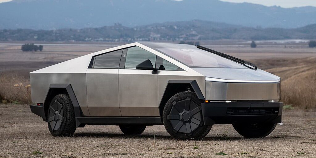 Cybertruck дуже і дуже дорого ремонтувати (Фото: Tesla)