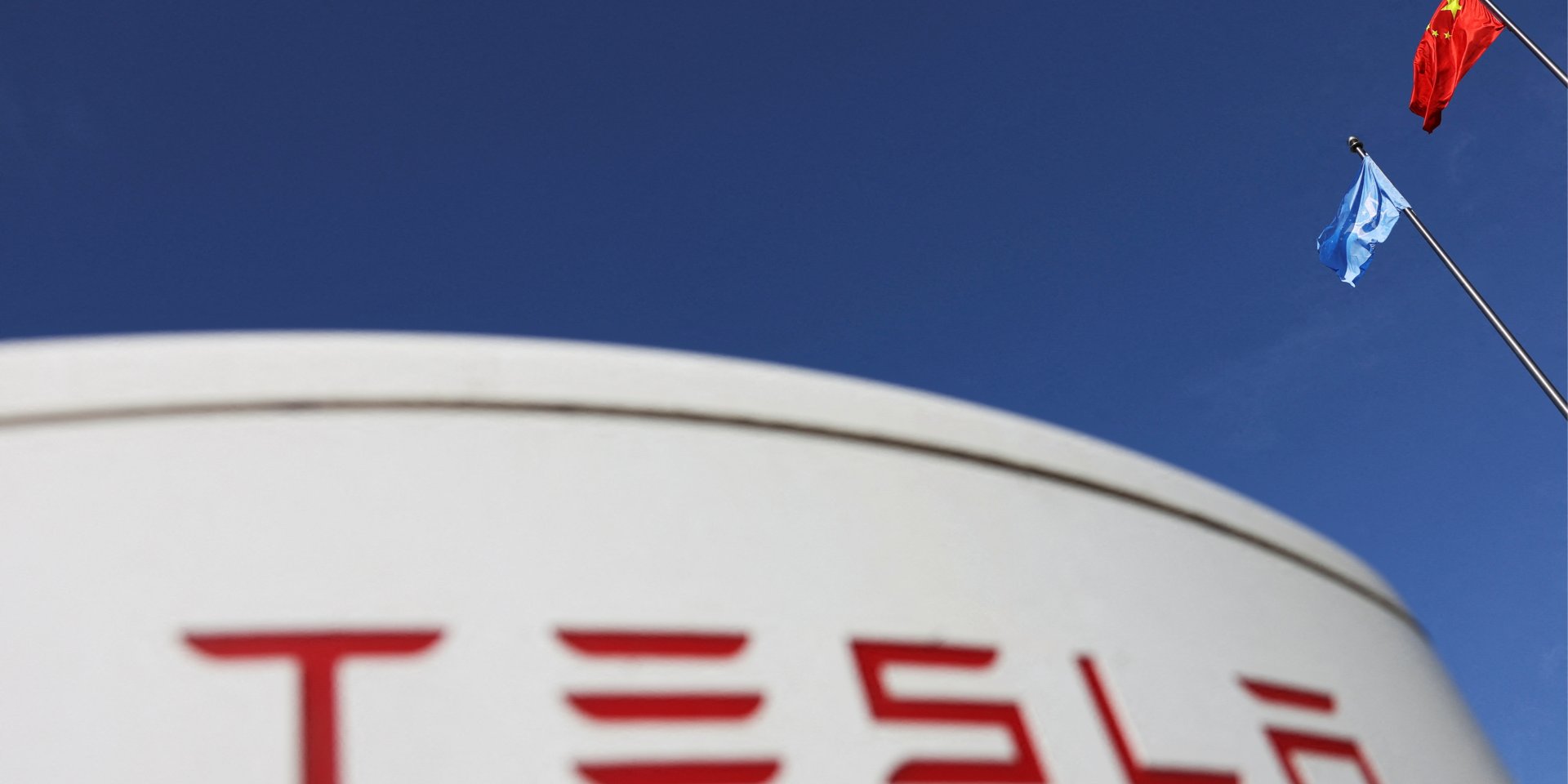 Tesla потеряла благосклонность потребителей в США (Фото: REUTERS/Florence Lo)