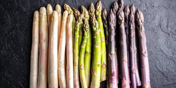 Заряд вітамінів і справжній делікатес. 20 найкращих рецептів спаржі на всі випадки життя