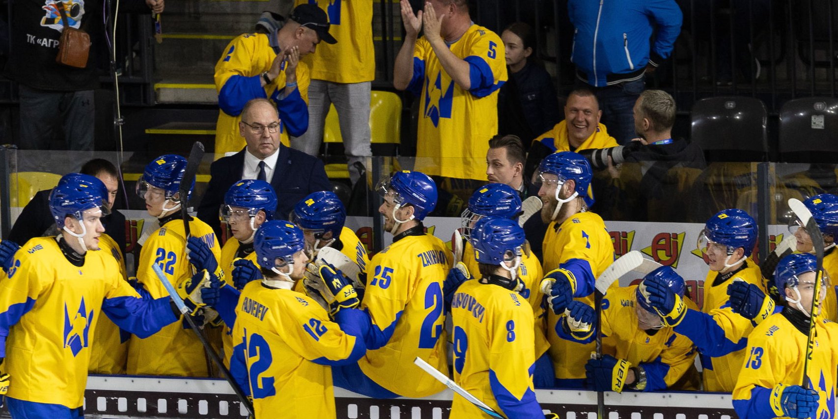 Сборную Украины не устраивало поражение в основное время (Фото: IIHF)