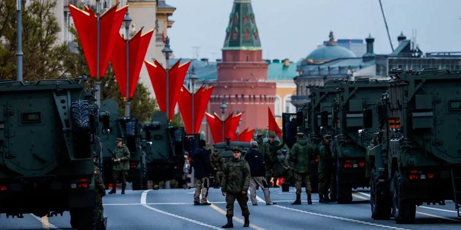 «Чтобы возник хаос». Как Украина может сорвать празднование 9 мая в России, нанеся удар не по параду — интервью с авиаэкспертом Романенко