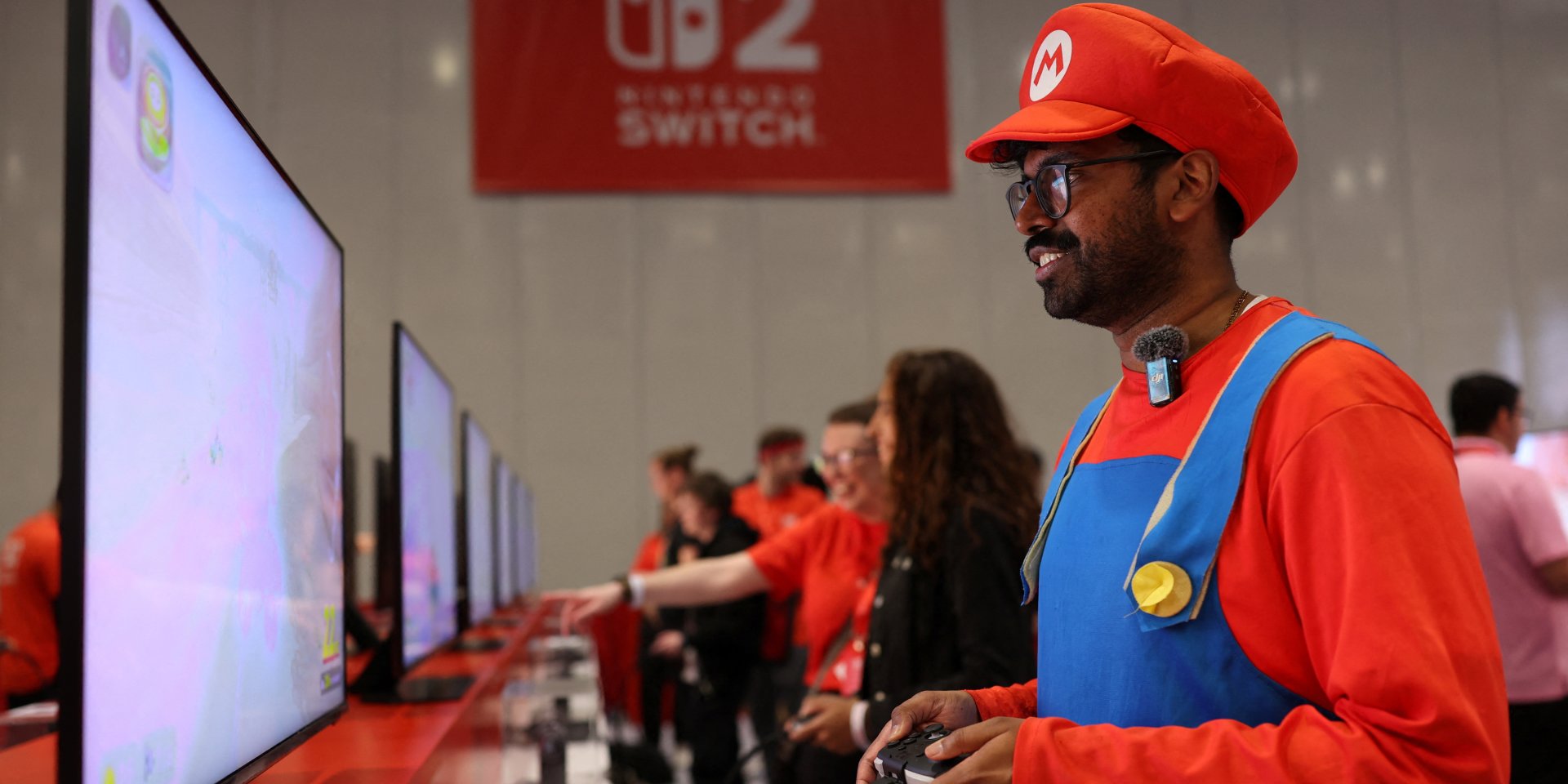 Nintendo продолжать выпускать новые игры для Nintendo Switch (Фото: REUTERS/Isabel Infantes)