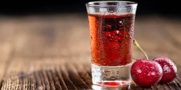 Традиционный украинский алкоголь получил двойное золото на мировом конкурсе (Фото: facebook/nalyvka)