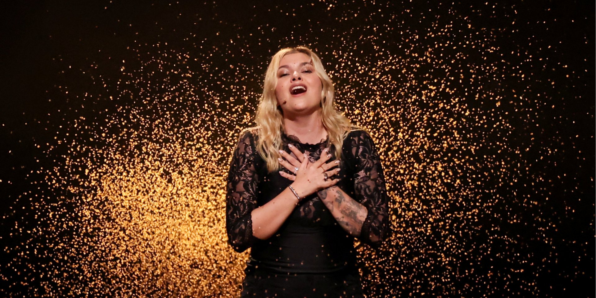 Представниця Франції Louane серед переможців премії Марселя Безансона (Фото: REUTERS/Denis Balibouse)
