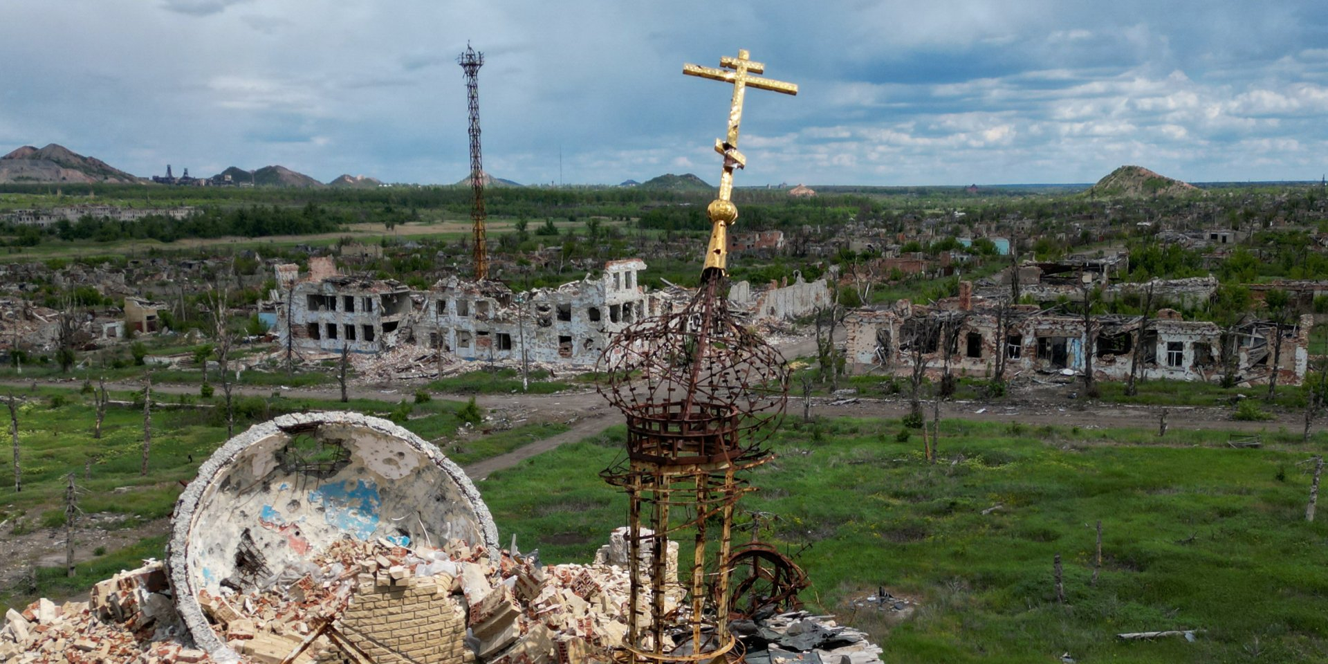 The city of Marinka, Donetsk Oblast, destroyed by Russia (Photo: REUTERS/Alexander Ermochenko)