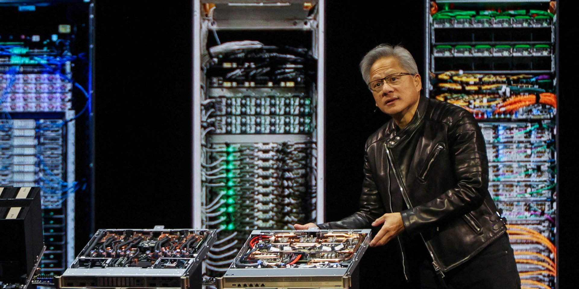 NVIDIA и Foxconn построят ИИ-суперкомпьютер (Фото: REUTERS/Brittany Hosea-Small/File Photo)